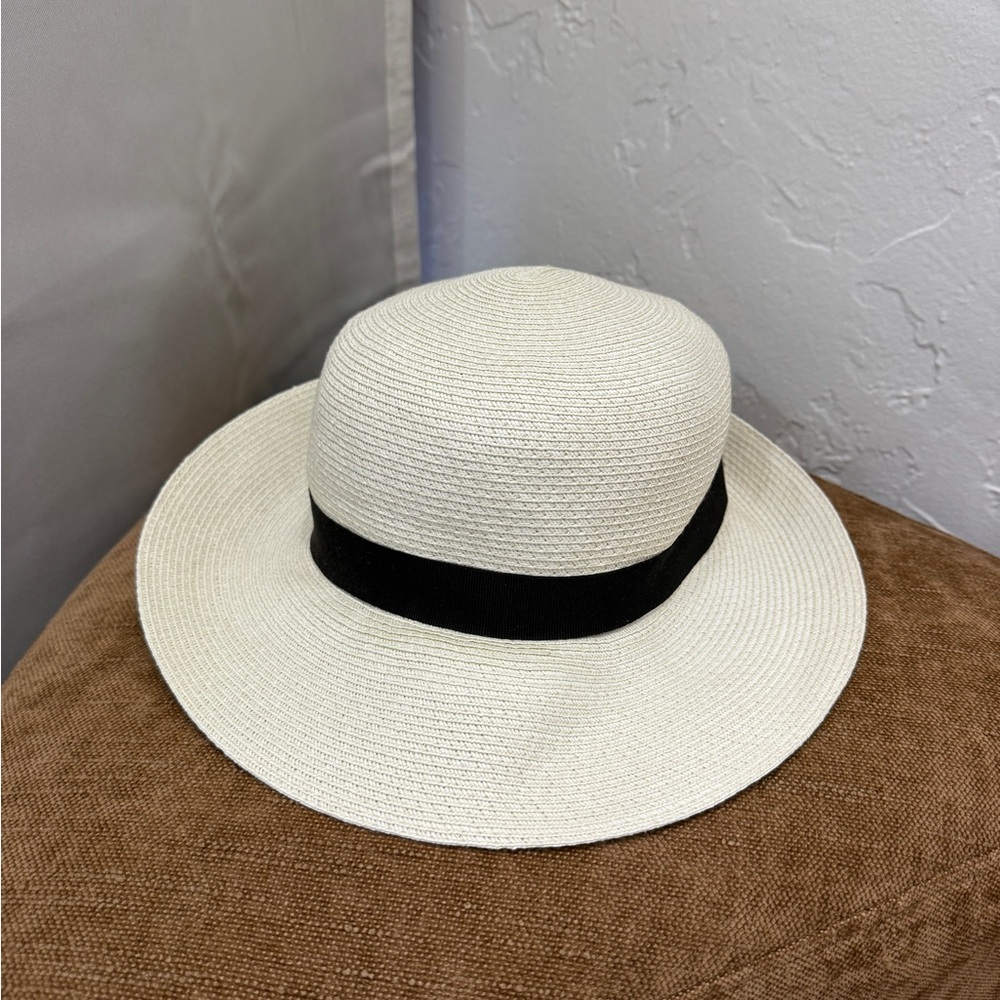 S MaxMara raffia hat. NWT